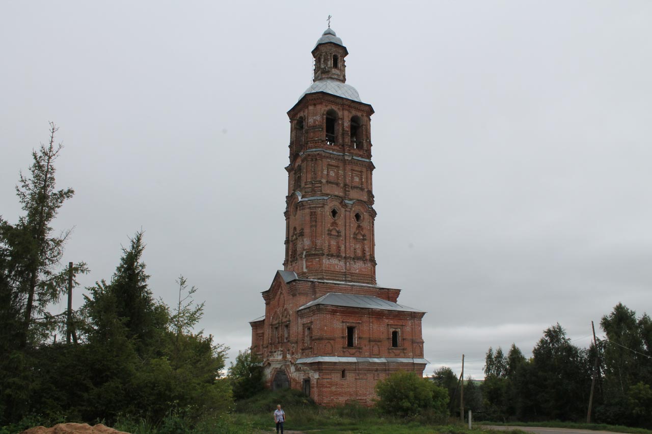 Колокольня в деревне Тюш Пермский край